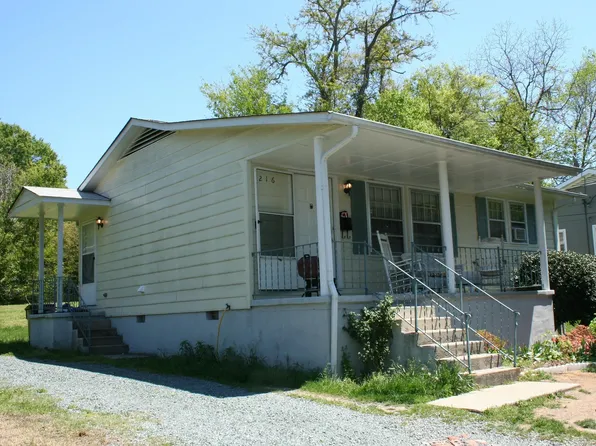 216 Nunn Ln, Chapel Hill, NC 27516