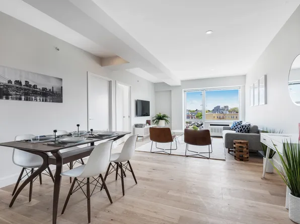 40-04 34th Avenue image 4 of 11