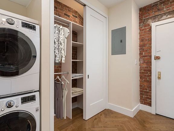 4th image of 921 Washington Ave #628