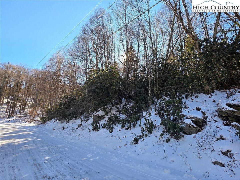 2nd image of 137 Wild Daisy Lane