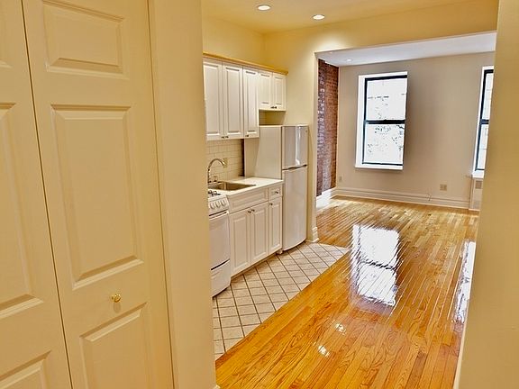 2nd image of 328 E 34th St