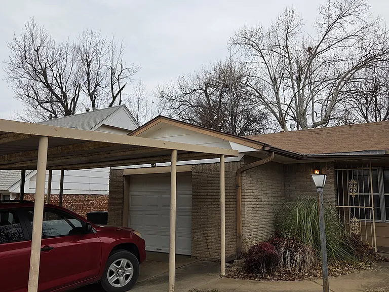 4825 Trapp Dr — Photo 2