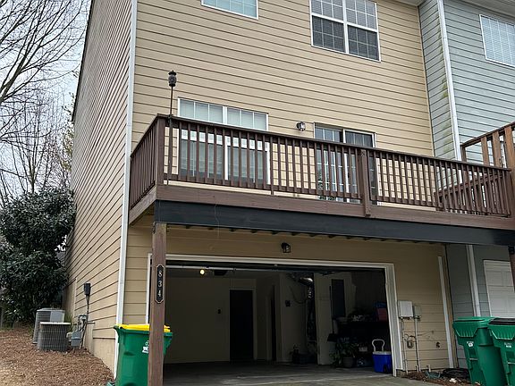 3rd image of 834 Society Ct