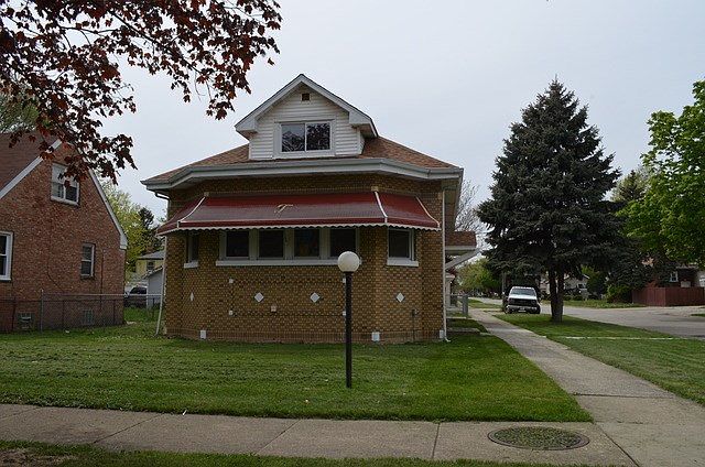 1st image of 1600 S 19th Ave