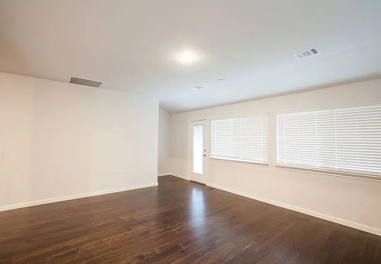 3811 Thomas Plains Dr — Photo 8