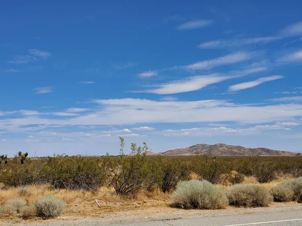 Candice Ave, Rosamond, CA 93560