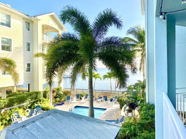 215 NW Flagler Ave APT 202, Stuart, FL 34994