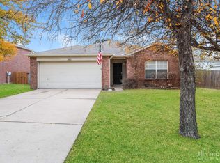 905 Greenbend Dr, Denton, TX 76210