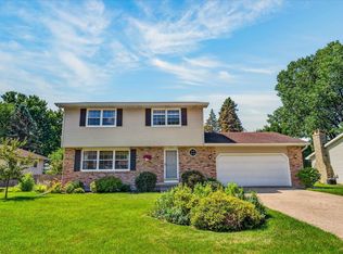 5749 Richmond Dr, Fitchburg, WI 53719