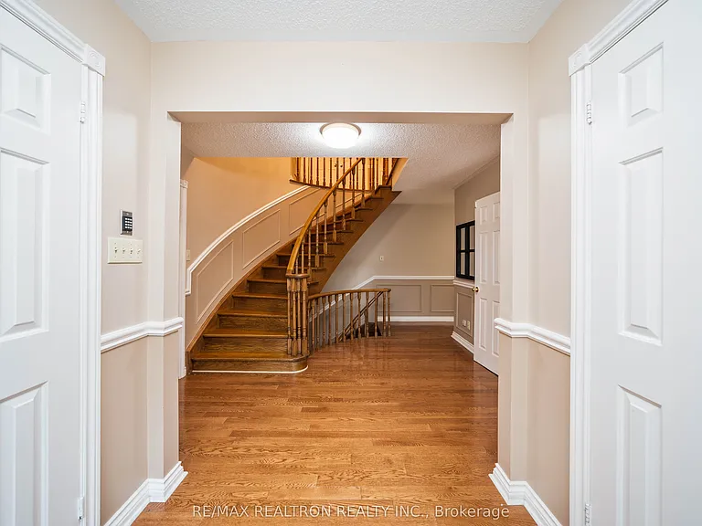 194 Glenada Ct — Photo 6