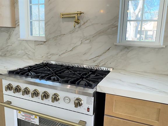 5th image of 12425 Roesler Rd