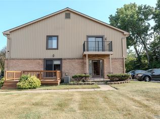 41708 Bedford Dr, Canton, MI 48187