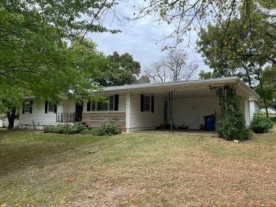 819 W Pineville Road, Cassville, MO, 65772