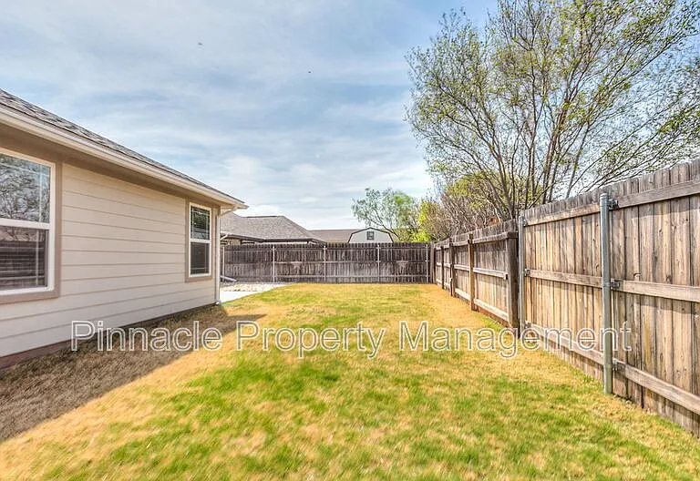 5918 Southampton Pl — Photo 29