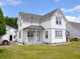 304 Spruce St E, Ilwaco, WA 98624