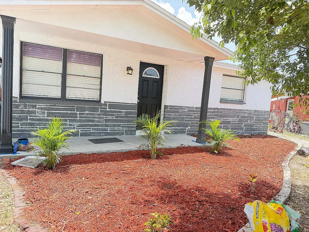 12806 Vassar Ct — Photo 1