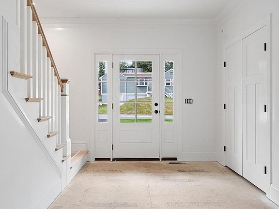 5th image of 37 Dogwood Rd