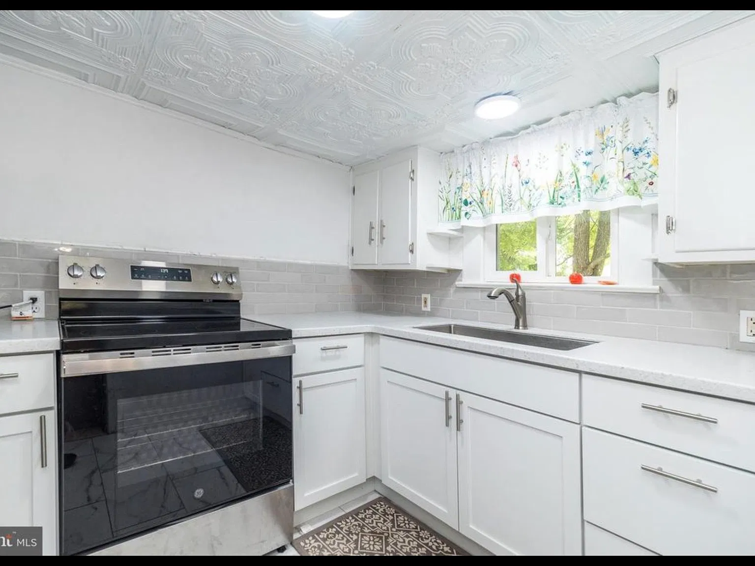 2 bed, 840 sqft, $1,795 — Photo 4