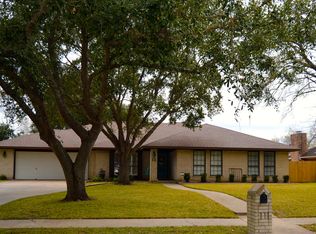111 Chimney Rock Dr, Victoria, TX 77904