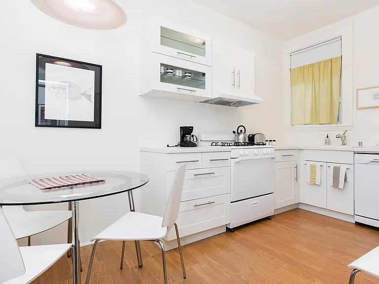 161 Broderick St #2 — Photo 5