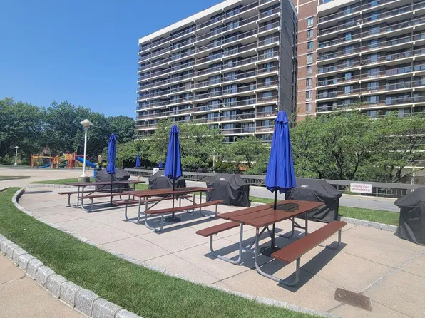 152-18 Union Turnpike #11A, Flushing, NY 11367