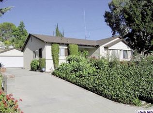11042 Hillhaven Ave, Tujunga, CA 91042