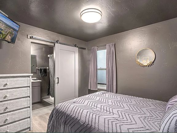 3rd image of 219 E Coeur Dalene Lake Dr #11586707