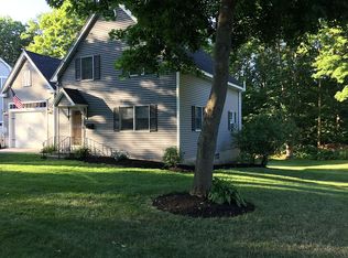 6 Orchard St, Merrimac, MA 01860