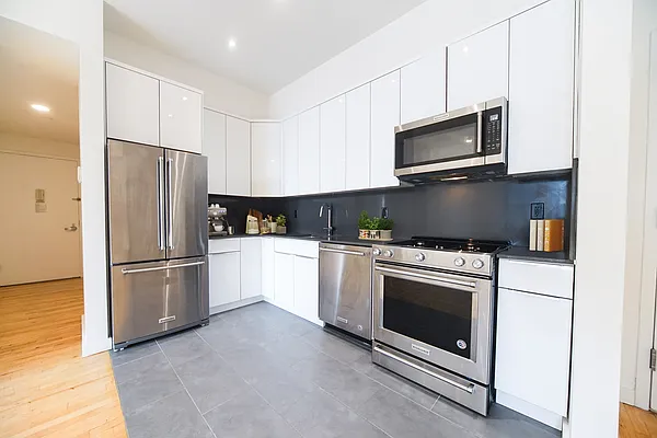 Rented by Platinum Properties | media 26