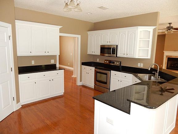 5th image of 367 Oak Grove Island Dr