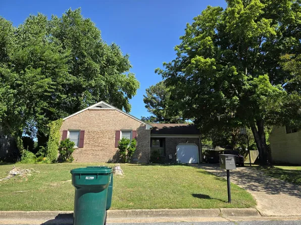 10 Belinda Dr, Newport News, VA 23601