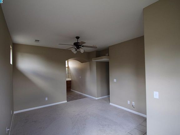 5th image of 711 W Anissa Street
