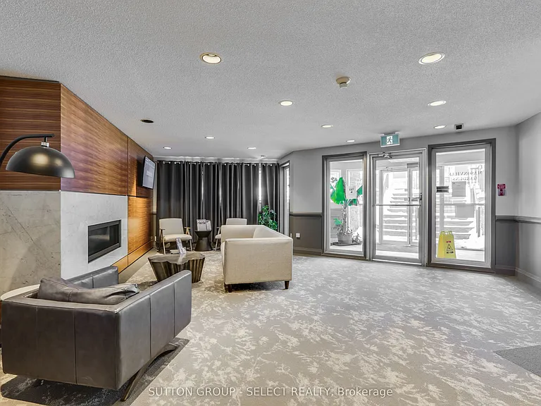 15 Jacksway Cres #315 — Photo 31