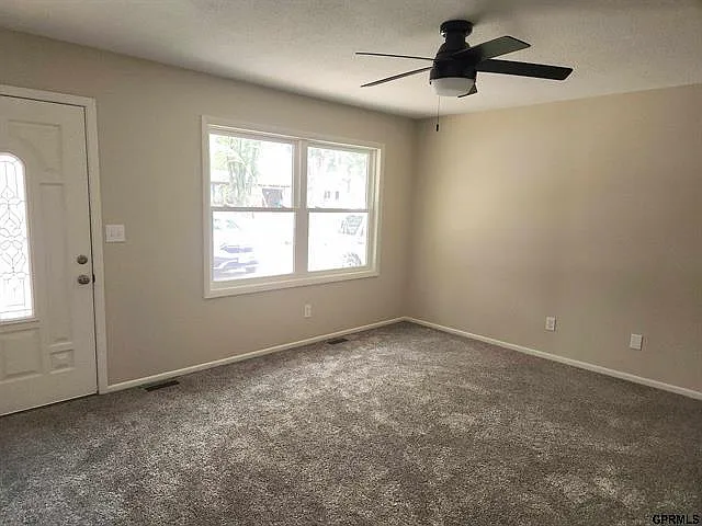 4612 Colfax Cir — Photo 12