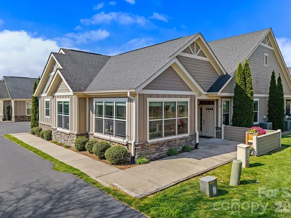 9 Brookstone Pl, Candler, NC 28715