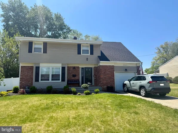 2305 Beverly Rd, Cinnaminson, NJ 08077