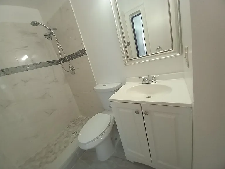 1862 SW Burlington St — Photo 12