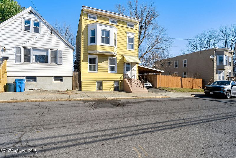 2nd image of 89 McCarty Avenue