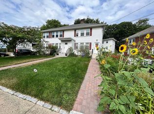 16 Westchester Rd #16, Newton, MA 02458