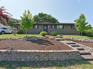 206 Alder St, Phoenix, OR 97535