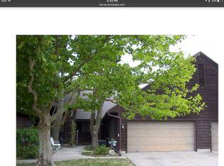 14 Pheasant Run Rd, Hesston, KS 67062