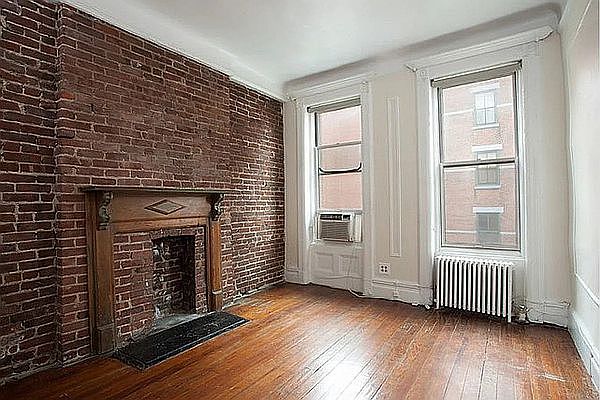1st image of 8 Bethune St APT 13