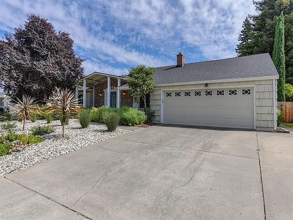 4th image of 4616 Laurelwood Way
