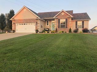 1433 Keisha Ln, Farmington, MO 63640