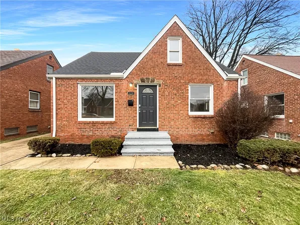 3338 Grovewood Ave, Parma, OH 44134