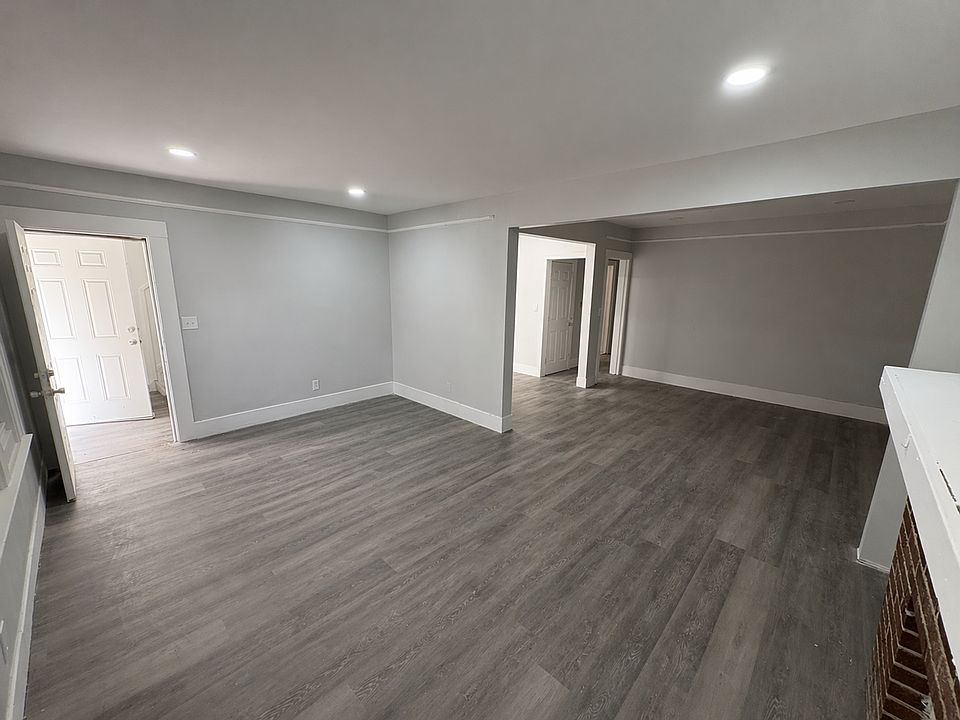 1st image of 13944 Winthrop St