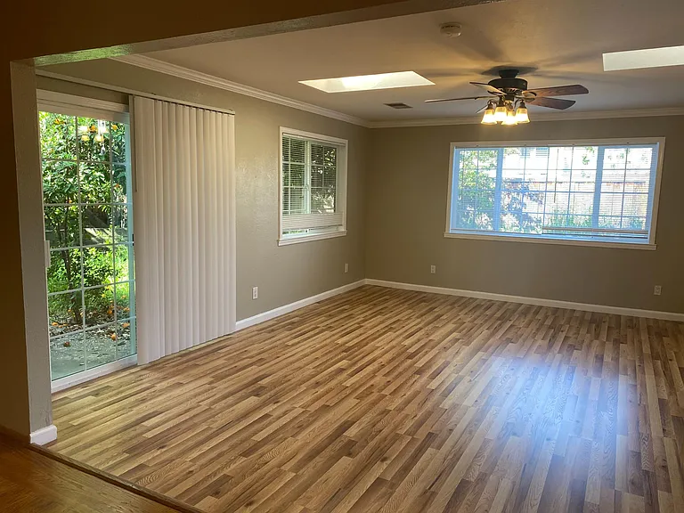 26131 Coleman Ave — Photo 14