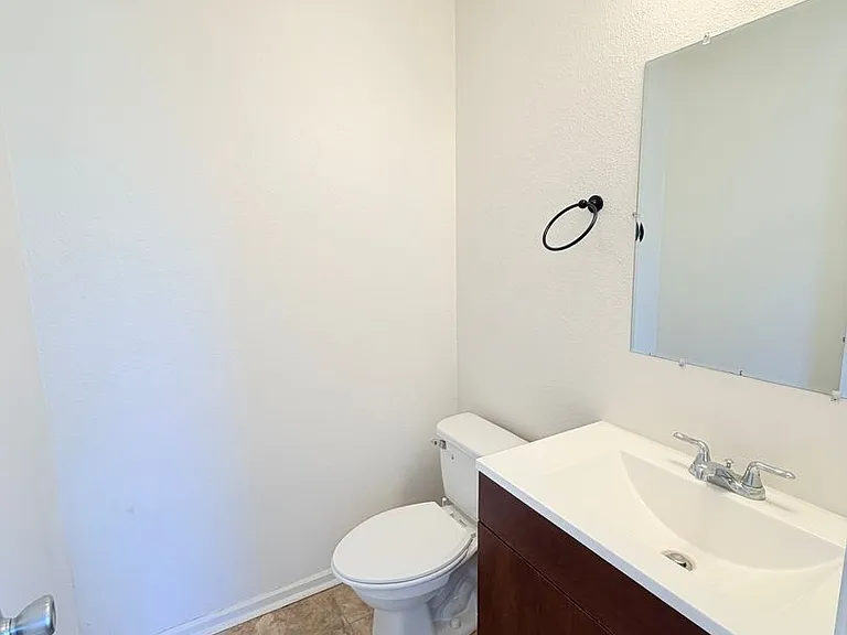 1723 Elijah Blue Dr — Photo 12