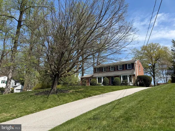 647 Fernfield Cir, Wayne, PA 19087