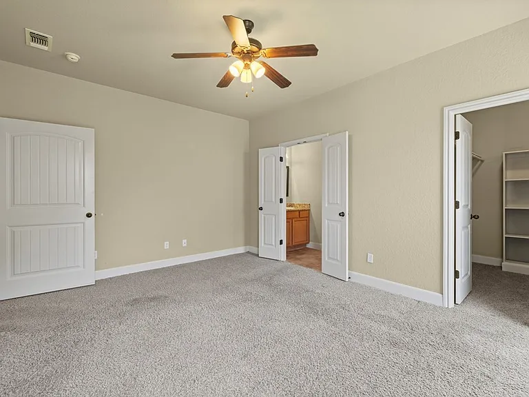 713 Englemann Oak Dr — Photo 9
